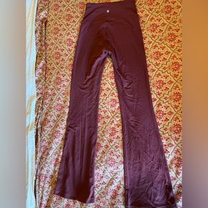 Lululemon Athletica Yoga Pants Size: 4